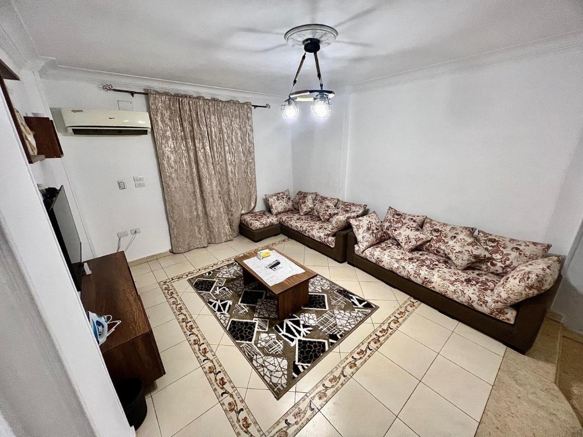 Near The Pyramids Inn Nazlet el-Sisi Екстер'єр фото